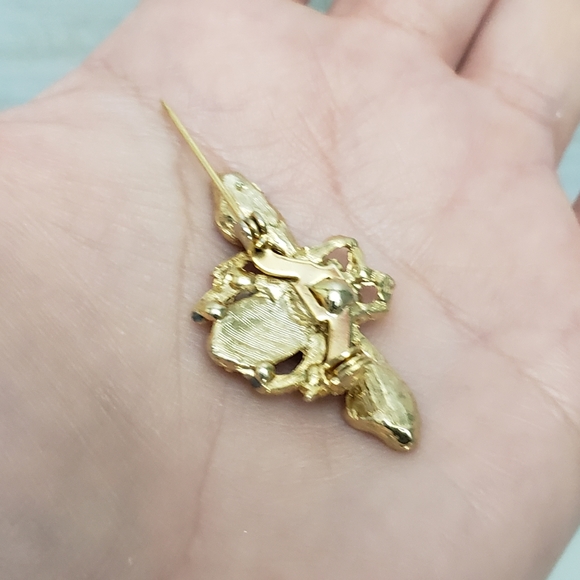 Bejeweled Bumblebee Rhinestone Gold Brooch Pin - Picture 4 of 7